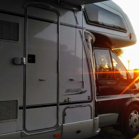 Kemp Kaixo Autocaravana En Camping
