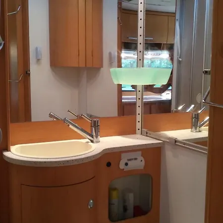 Kemp Kaixo Autocaravana En Camping